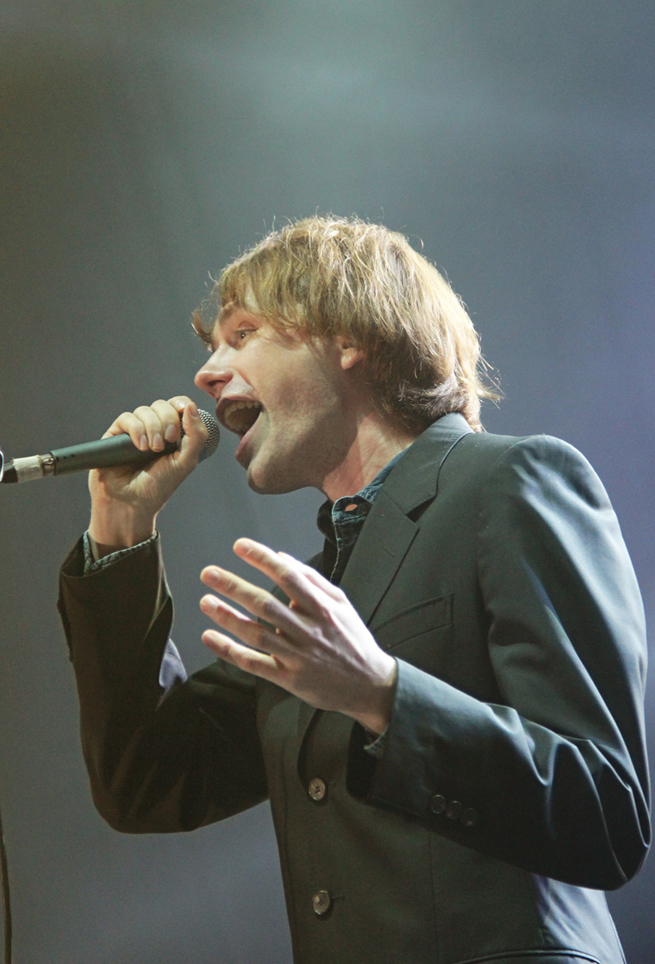 Jonas Bjerre MEW Live in Arthur's Days Indonesia 2013 by @mametm