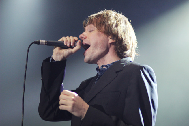 Jonas Bjerre MEW Live in Indonesia 2013 by mametmumeti